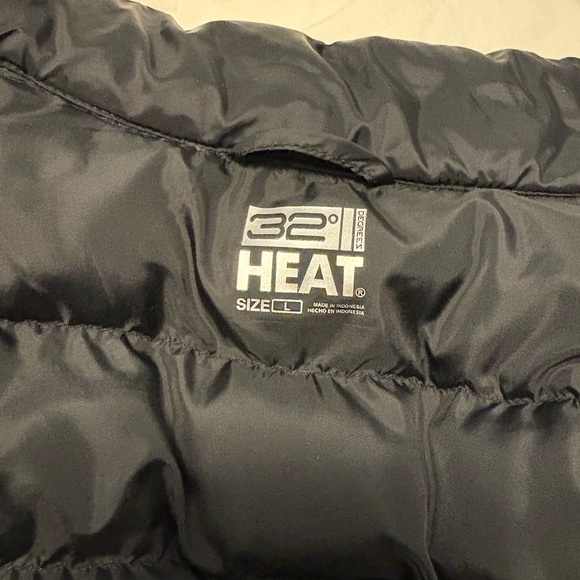 32 Degrees Vest - Picture 3 of 4